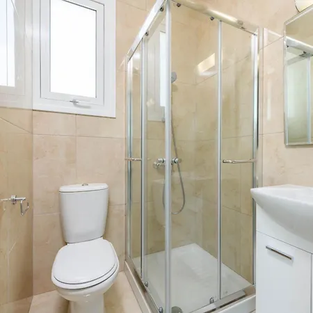 Bay #16 Villa Protaras