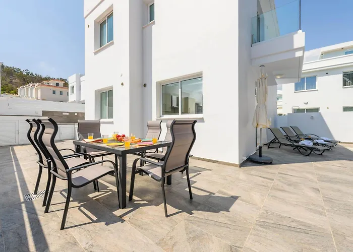 Bay #16 プロタラス